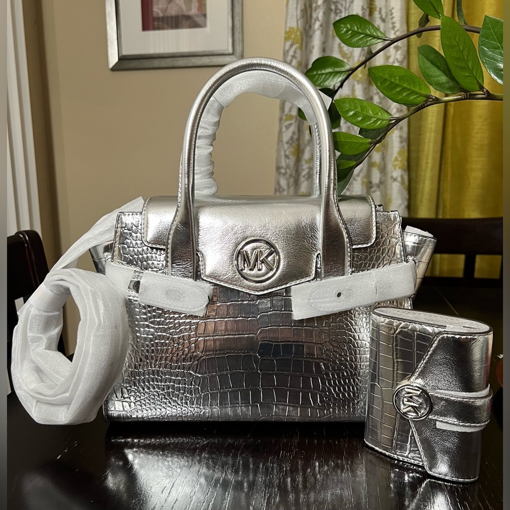 NWT Michael Kors Carmen and Matching Tri Fold Wallet
